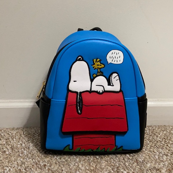 🎉Host Pick🎉 NWOT Peanuts Loungefly Limited Edition Backpack - Picture 2 of 11